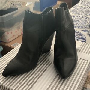 LIKE NEW Black Ankle Boots